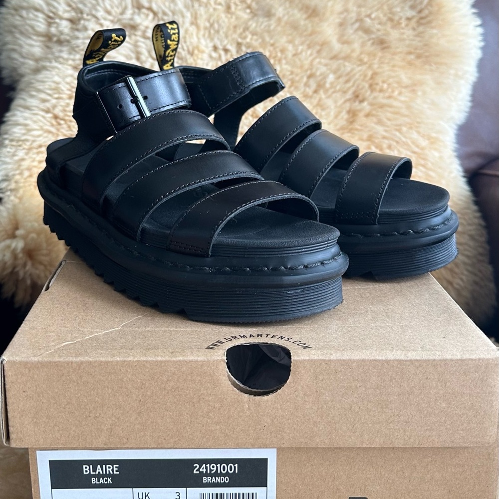 Doc Martens Blaire Sandals size 5 fits like size 6